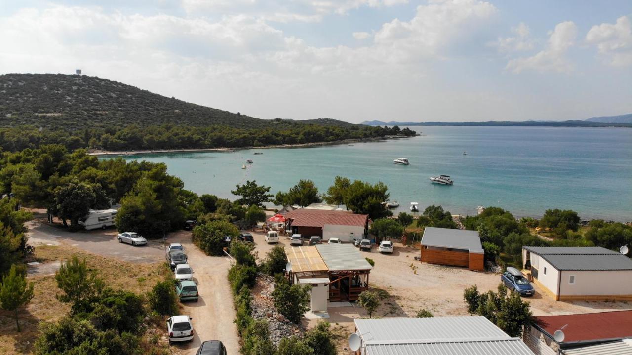 Mobile Homes Charly Tisno Buitenkant foto