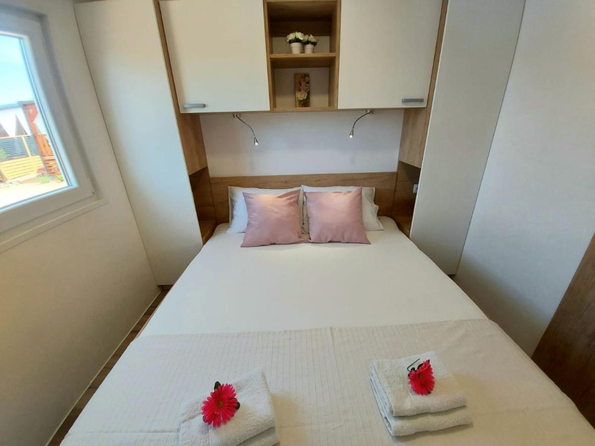 Mobile Homes Charly Tisno Buitenkant foto