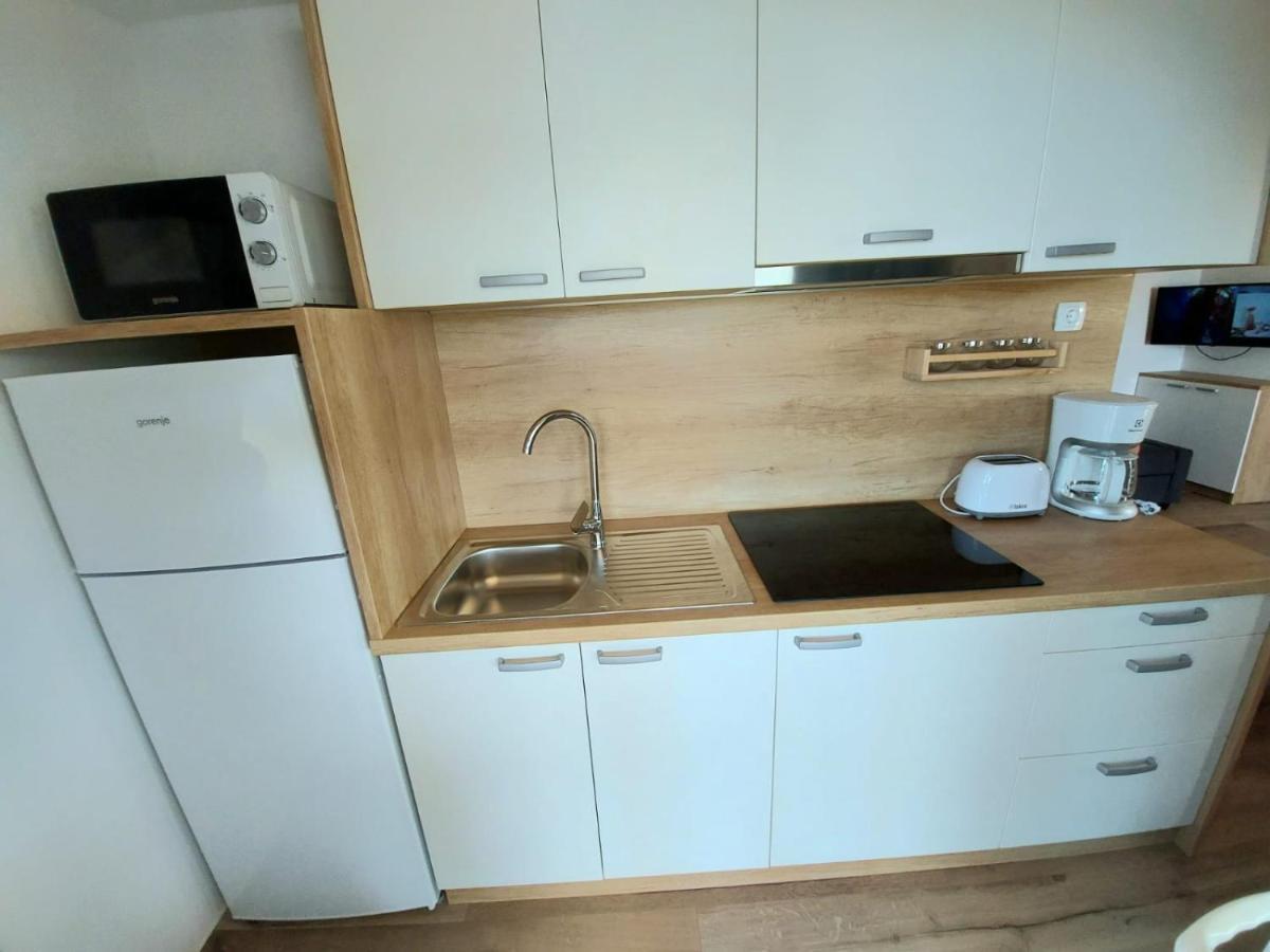 Mobile Homes Charly Tisno Buitenkant foto