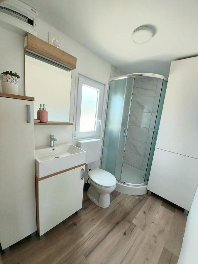 Mobile Homes Charly Tisno Buitenkant foto